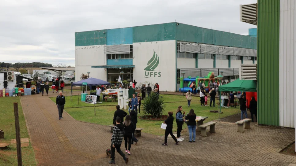 Campus Erechim celebra 15 anos da UFFS com homenagem aos ex-presidentes do Conselho Comunitário e atividades para a comunidade