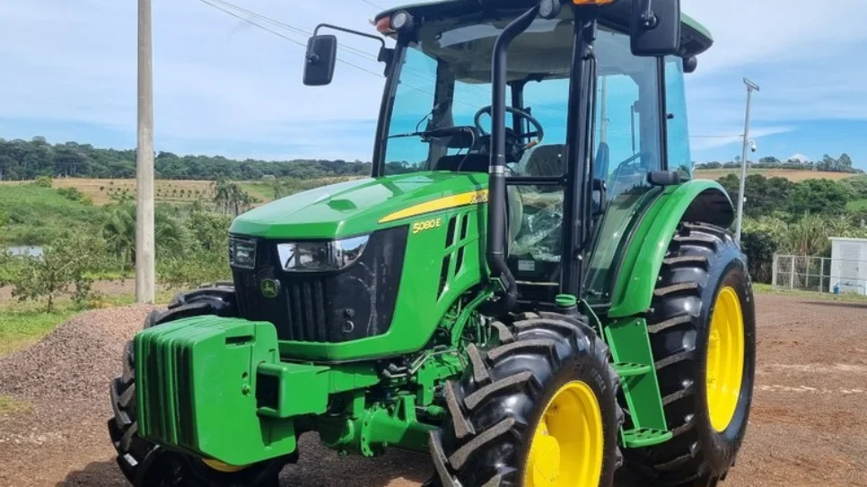 Adquirido novo trator agrícola para o Campus Erechim