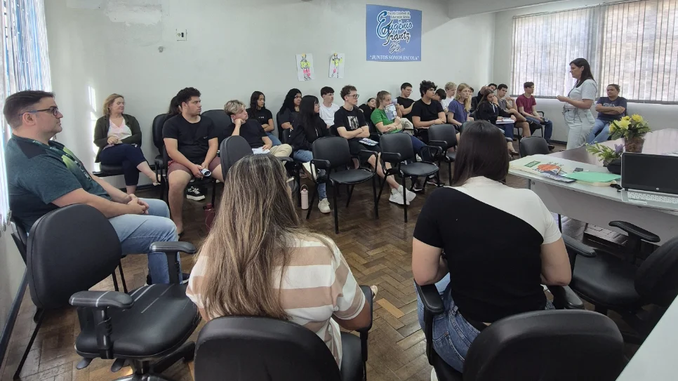 UFFS - Campus Cerro Largo visita 32 escolas em 15 diferentes cidades no primeiro semestre de 2026